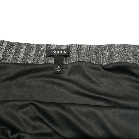 Torrid Glitter Ribbed Knit Skirt - Picture 2 of 6